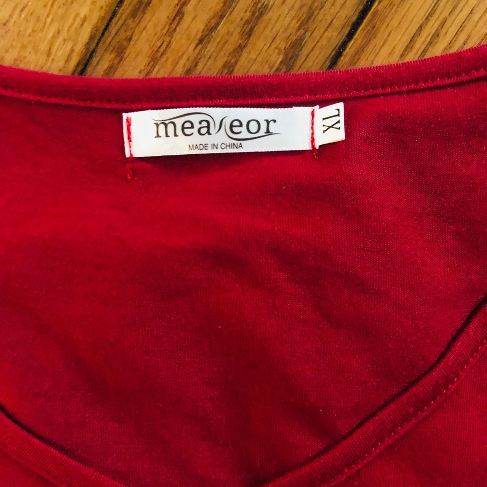 Red Tunic - Picture 3 of 4